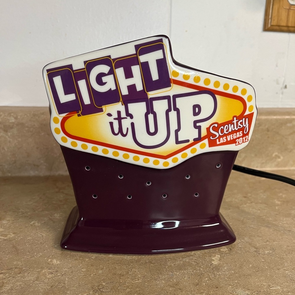 Scentsy Light It Up Electric Wax Warmer